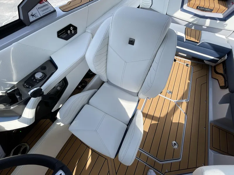 Slide: The Image of Nautique G23 2025 - 16