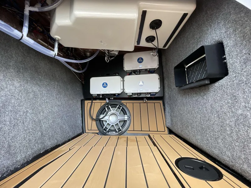 Slide: The Image of Nautique G23 2025 - 30