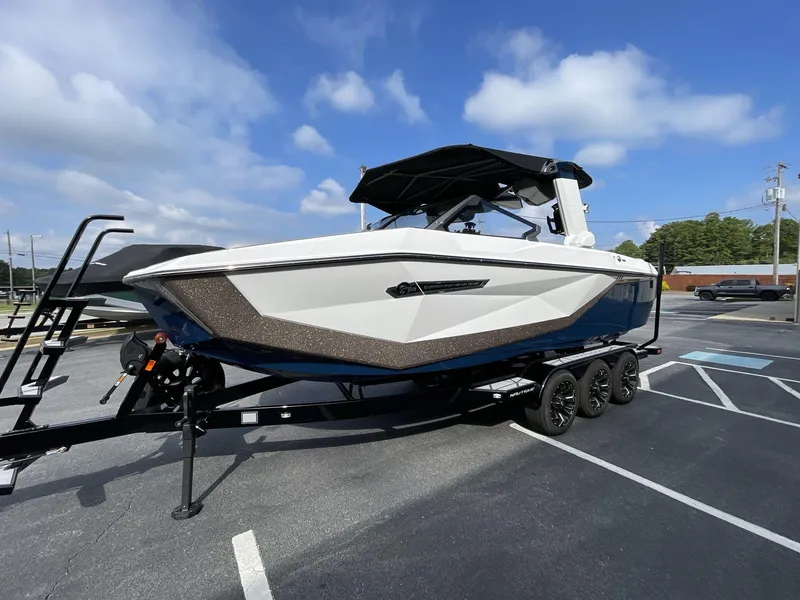 Slide: The Image of Nautique G23 2025 - 9