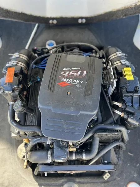 Slide: The Image of MerCruiser 350 MAG MPI engine in 2002 Tigé 22i boat. - 28