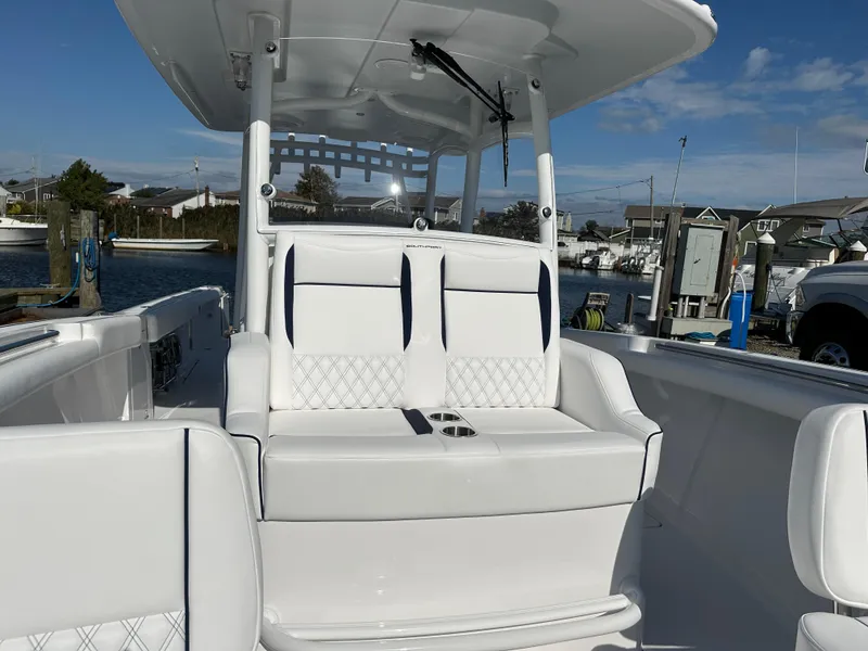 Slide: The Image of Southport 33 FE, Southport 33 Family Edition, Southport 33 Center Console, Southport, REV Yacht Sales - 12