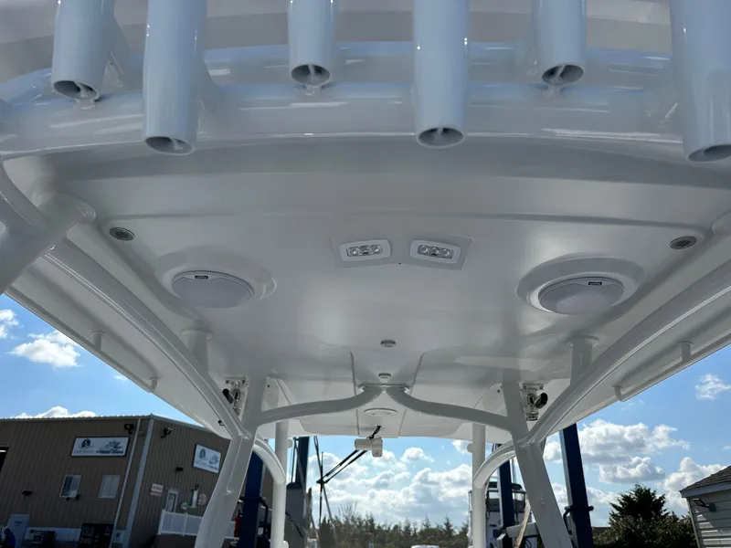 Slide: The Image of Southport 33 FE, Southport 33 Family Edition, Southport 33 Center Console, Southport, REV Yacht Sales - 8