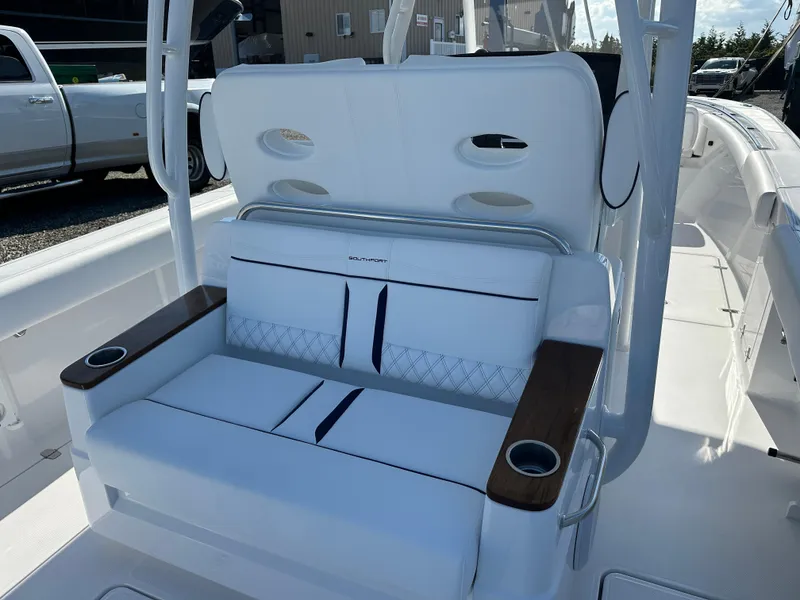 Slide: The Image of Southport 33 FE, Southport 33 Family Edition, Southport 33 Center Console, Southport, REV Yacht Sales - 9