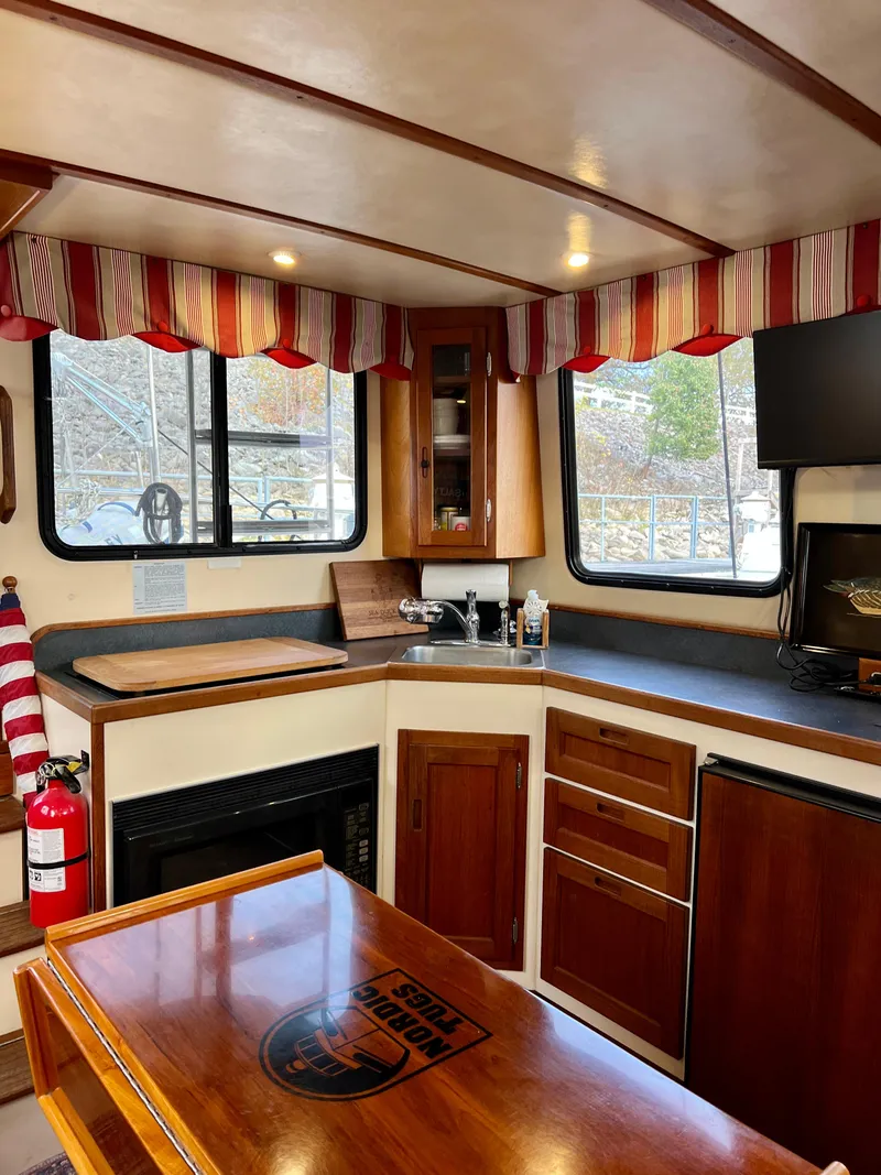 Slide: The Image of Nordic 32 1999 - 48