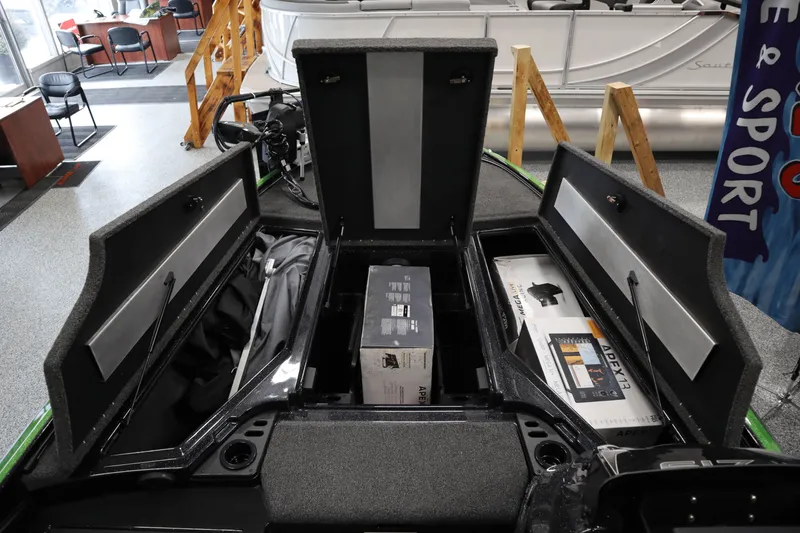 Slide: The Image of 2025 Nitro Z19 boat with advanced trolling motor and navigation system. - 7