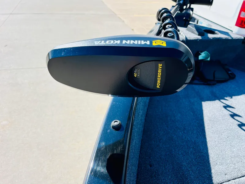 Slide: The Image of Minn Kota PowerDrive motor on 2025 Tracker Pro Guide V-16 SC boat. - 9