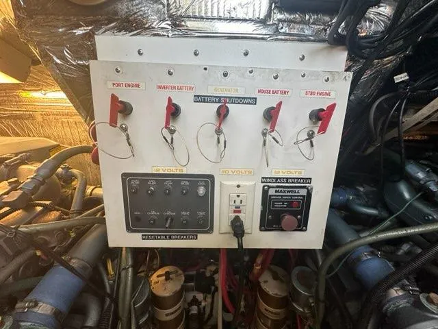 Slide: The Image of Battery shutdown panel on a 1996 Tiara Yachts 43 Open boat. - 43