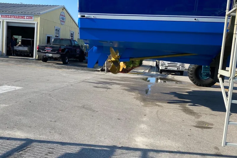 Slide: The Image of Viking 65 Convertible Enclosed Bridge 2003 - 66