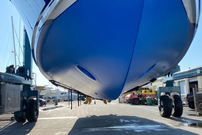 Slide: The Image of Viking 65 Convertible Enclosed Bridge 2003 - 67