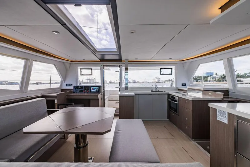 Slide: The Image of Leopard 45 2024 - 51