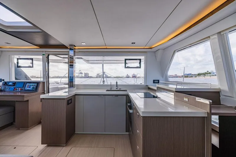 Slide: The Image of Leopard 45 2024 - 53