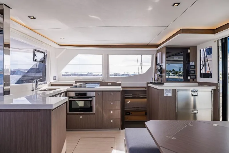 Slide: The Image of Leopard 45 2024 - 61