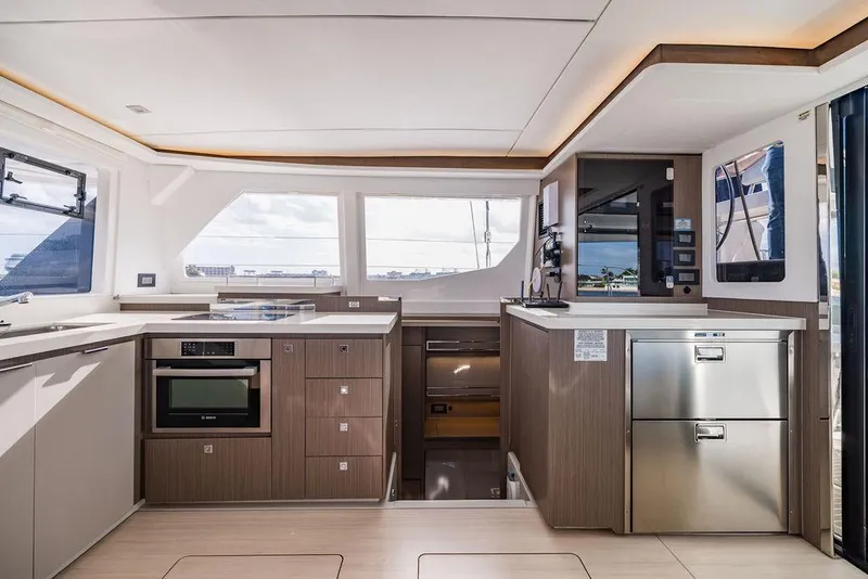 Slide: The Image of Leopard 45 2024 - 62