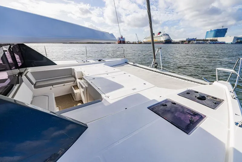 Slide: The Image of Leopard 45 2024 - 70