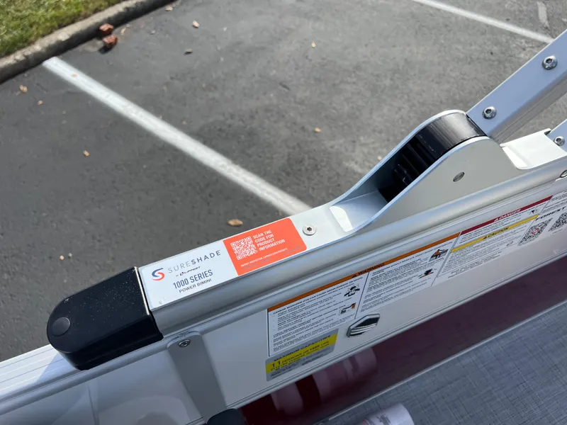 Slide: The Image of SureShade 1000 Series mechanism on South Bay S 220 CR2, 2025 model. - 27