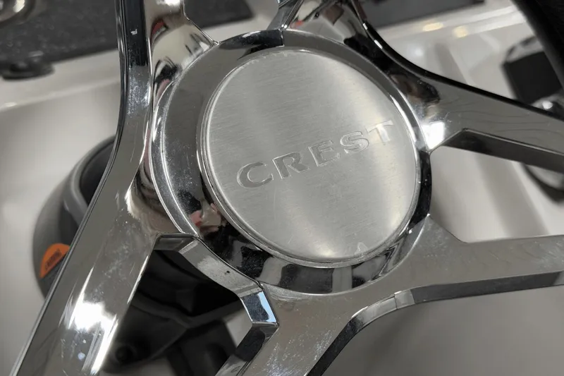 Slide: The Image of Crest 220 CLASSIC LX TRI-TOON 2021 - 31