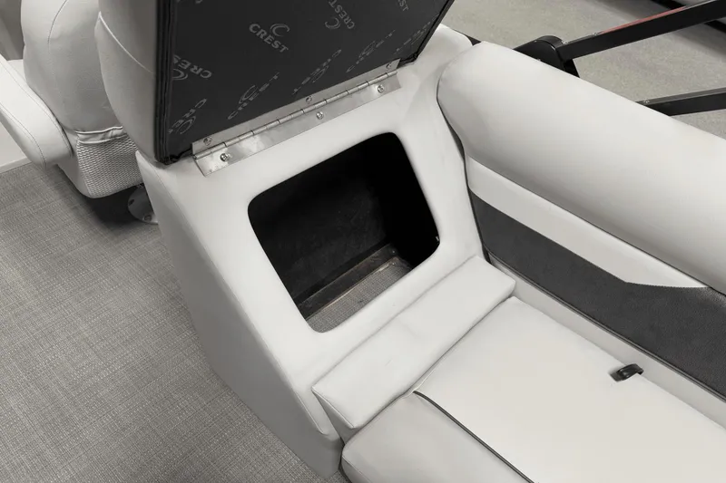 Slide: The Image of Crest 220 CLASSIC LX TRI-TOON 2021 - 58