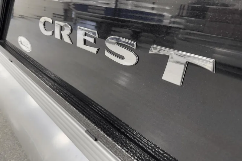 Slide: The Image of Crest 220 CLASSIC LX TRI-TOON 2021 - 9