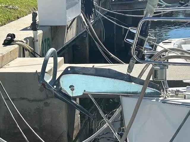 Slide: The Image of Sail of 2016 Beneteau Oceanis 45 against blue sky. - 35