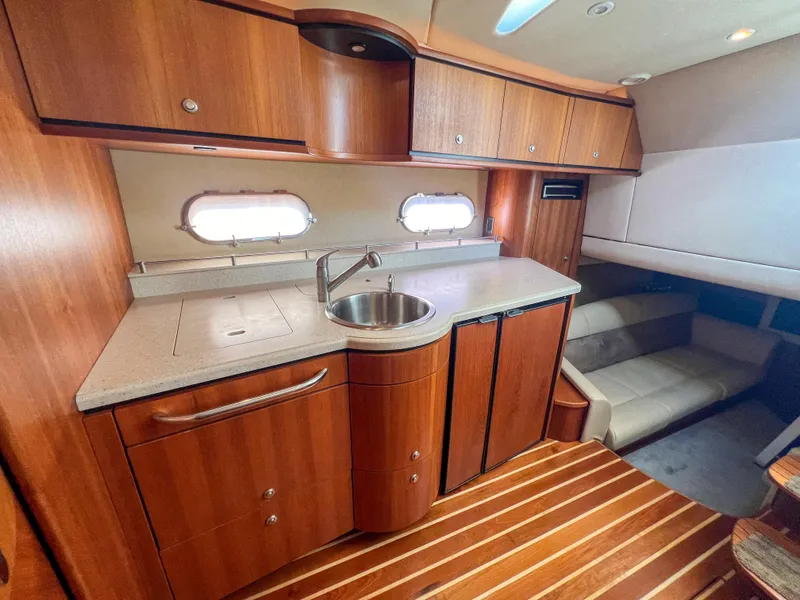 Slide: The Image of Tiara 3900 Sovran 2008 - 55