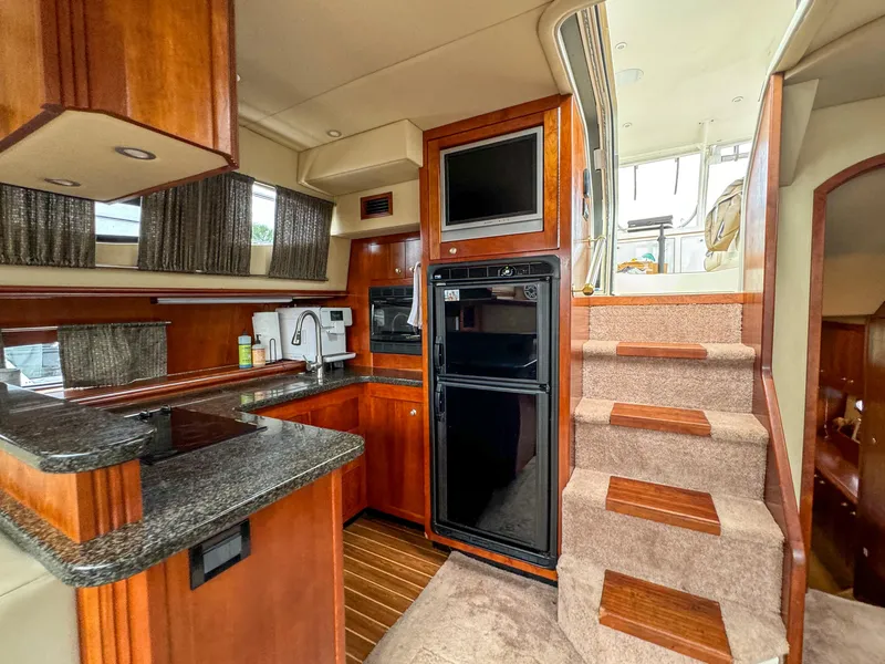 Slide: The Image of Cruisers 415 Express Motoryacht 2006 - 13