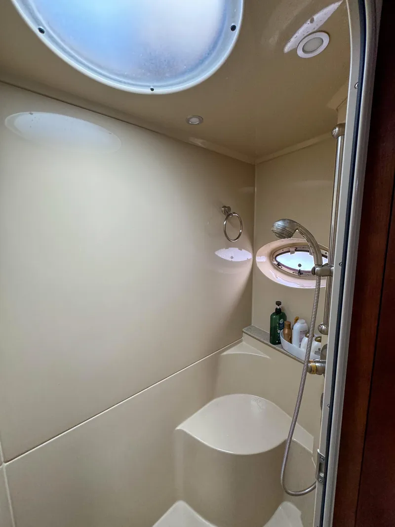 Slide: The Image of Cruisers 415 Express Motoryacht 2006 - 20