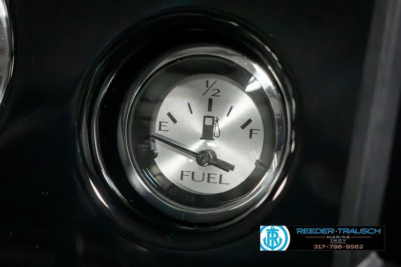 Slide: The Image of Fuel gauge of 2025 Bennington 22 SLSE boat dashboard. - 34