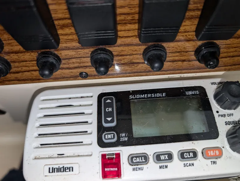 Slide: The Image of Mainship Pilot Sedan 34 - 12