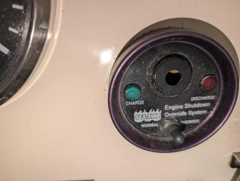 Slide: The Image of Mainship Pilot Sedan 34 - 13