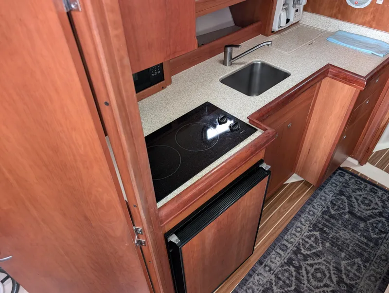 Slide: The Image of Mainship Pilot Sedan 34 - 17