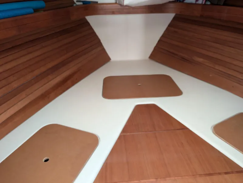 Slide: The Image of Mainship Pilot Sedan 34 - 18