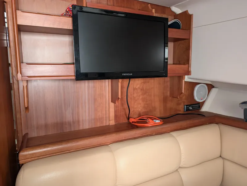 Slide: The Image of Mainship Pilot Sedan 34 - 24