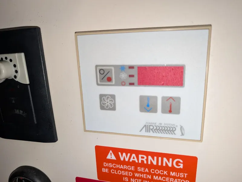 Slide: The Image of Mainship Pilot Sedan 34 - 28