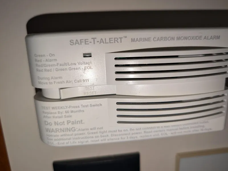 Slide: The Image of Mainship Pilot Sedan 34 - 31