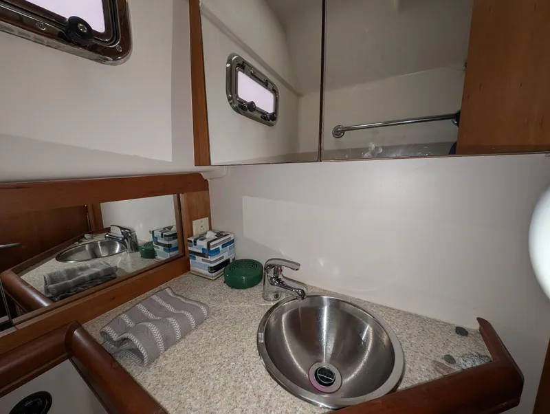 Slide: The Image of Mainship Pilot Sedan 34 - 39