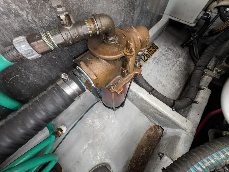 Slide: The Image of Mainship Pilot Sedan 34 - 44