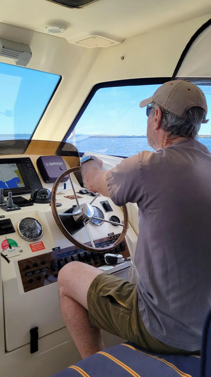 Slide: The Image of Mainship Pilot Sedan 34 - 5