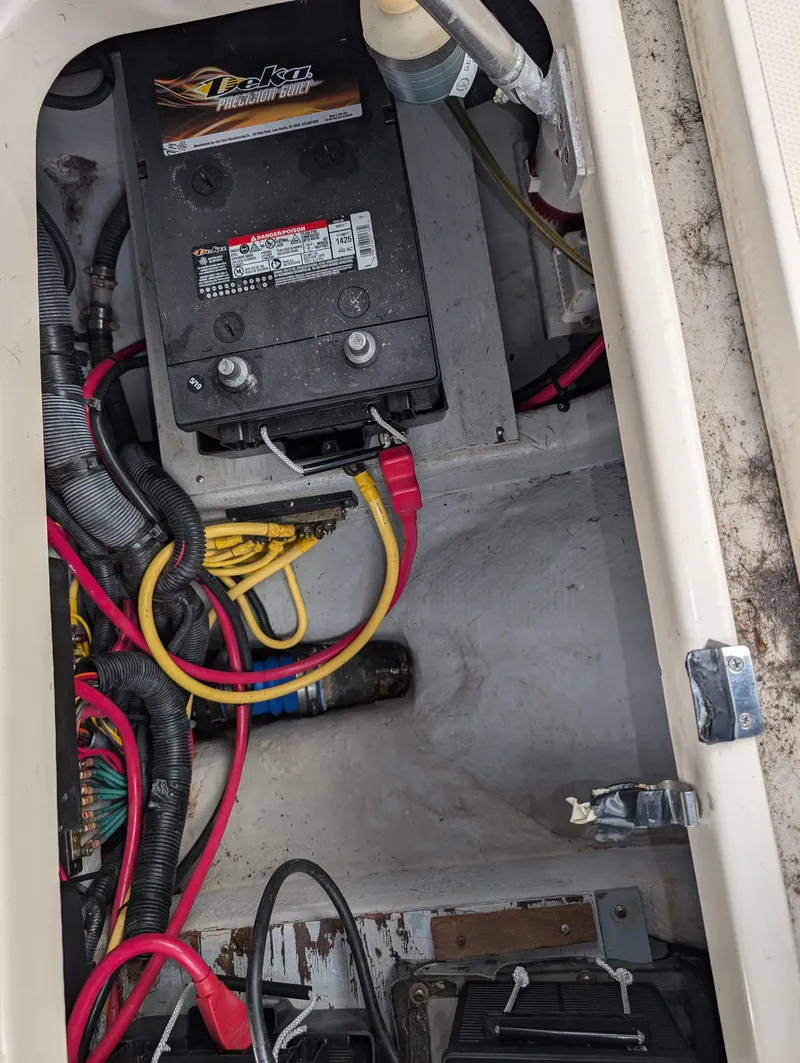 Slide: The Image of Mainship Pilot Sedan 34 - 57