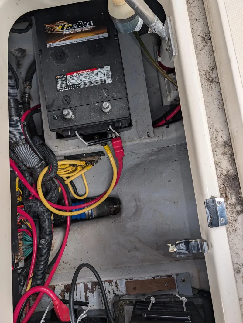 Slide: The Image of Mainship Pilot Sedan 34 - 58