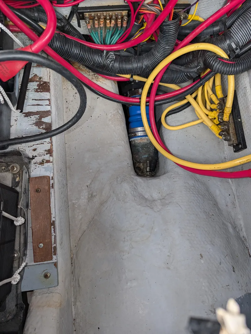 Slide: The Image of Mainship Pilot Sedan 34 - 59