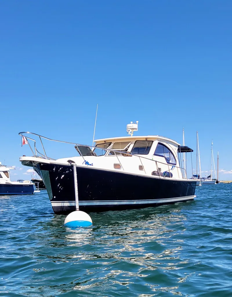 Slide: The Image of Mainship Pilot Sedan 34 - 6