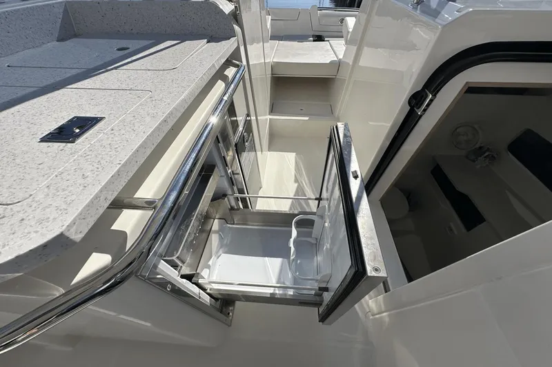 Slide: The Image of Aquila 32 Sport 2023 - 37