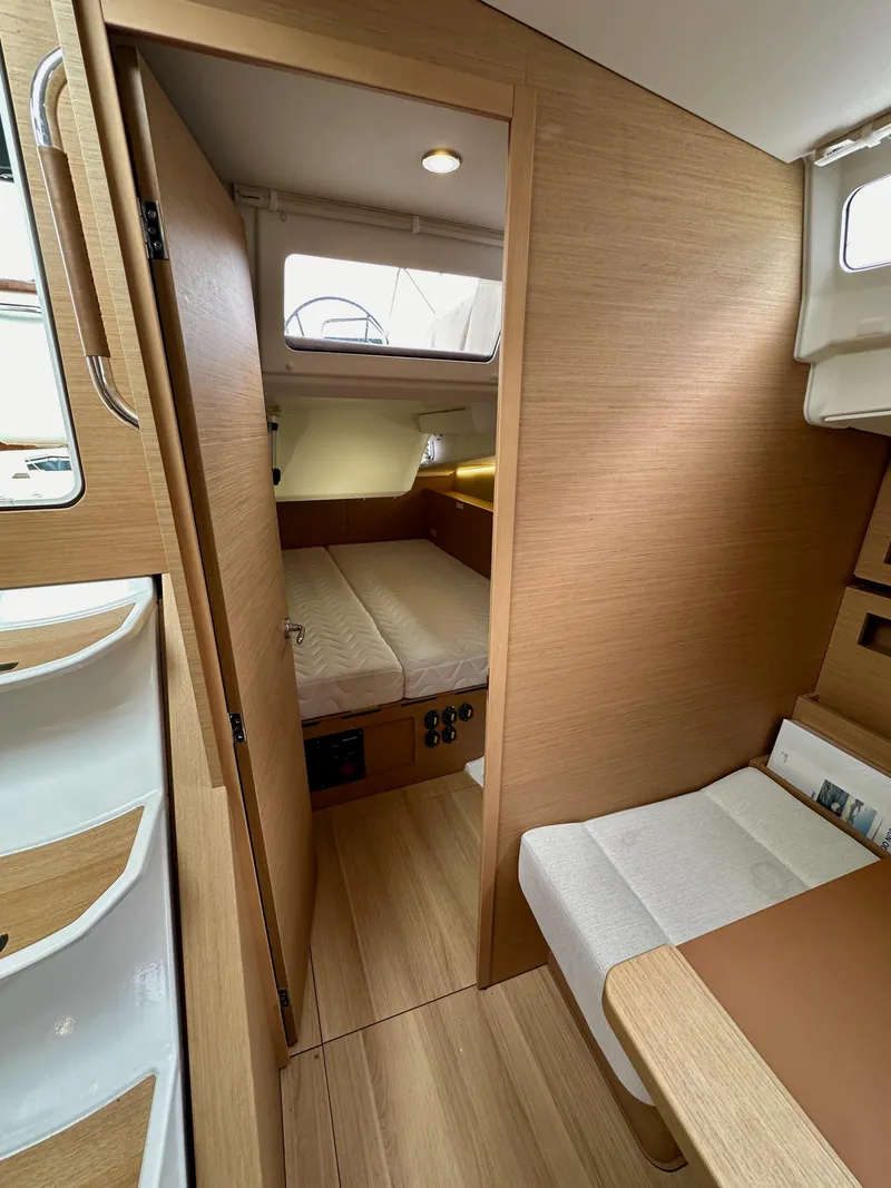 Slide: The Image of Jeanneau Sun Odyssey 490 2020 - 60