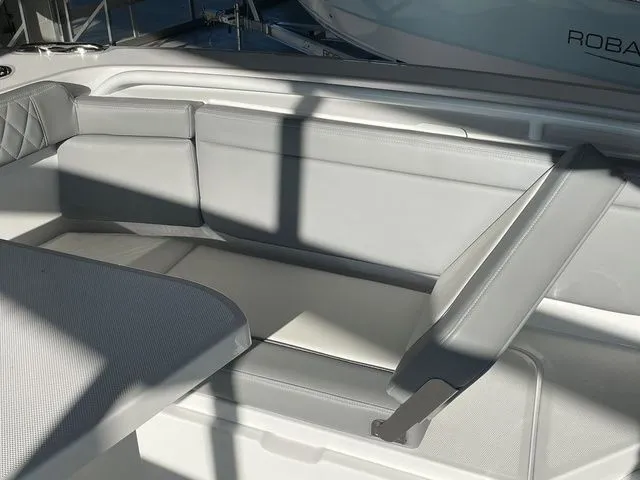 Slide: The Image of Everglades 395 Center Console 2025 - 13