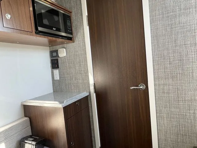 Slide: The Image of Everglades 395 Center Console 2025 - 14