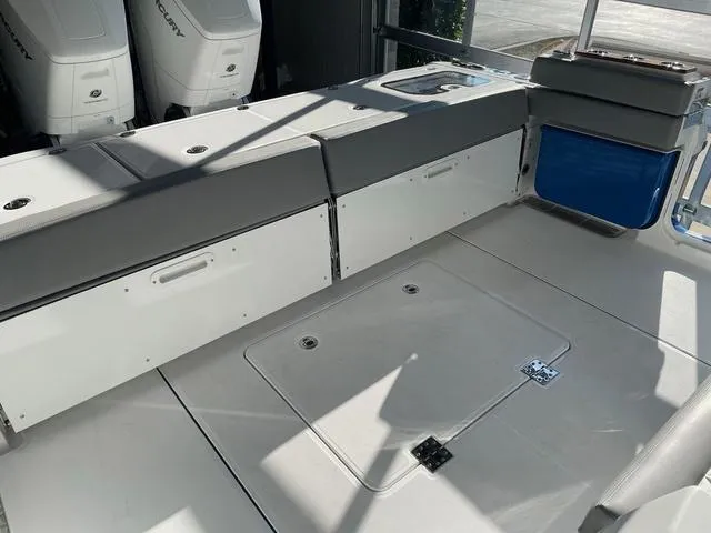 Slide: The Image of Everglades 395 Center Console 2025 - 5