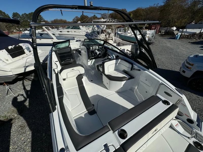 Slide: The Image of Monterey M-65 2018 - 15