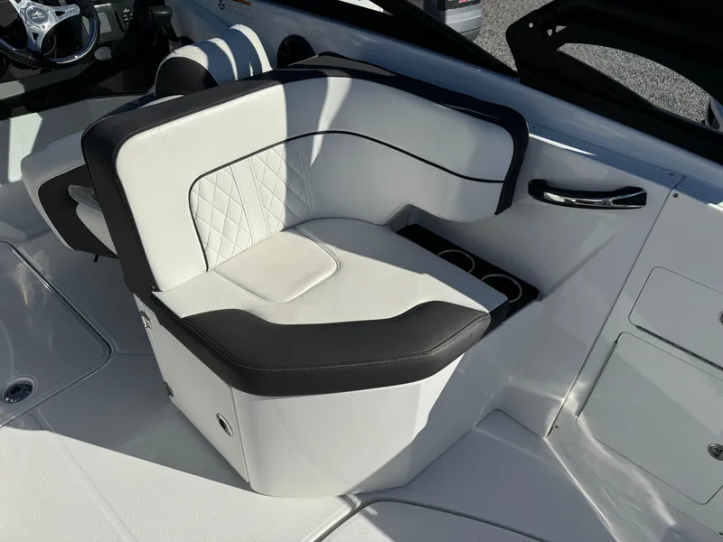 Slide: The Image of Monterey M-65 2018 - 19