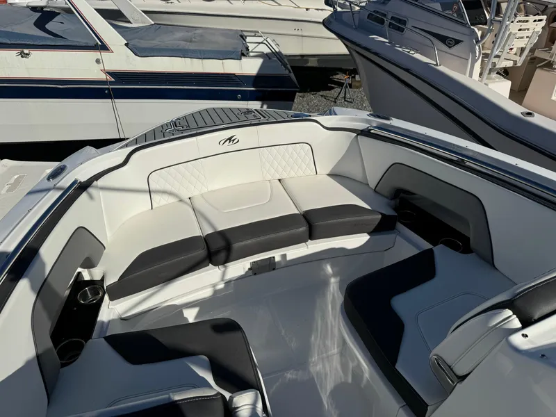 Slide: The Image of Monterey M-65 2018 - 39