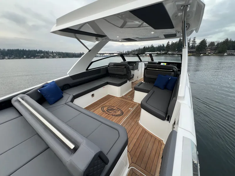 Slide: The Image of Cobalt R35 2025 - 21